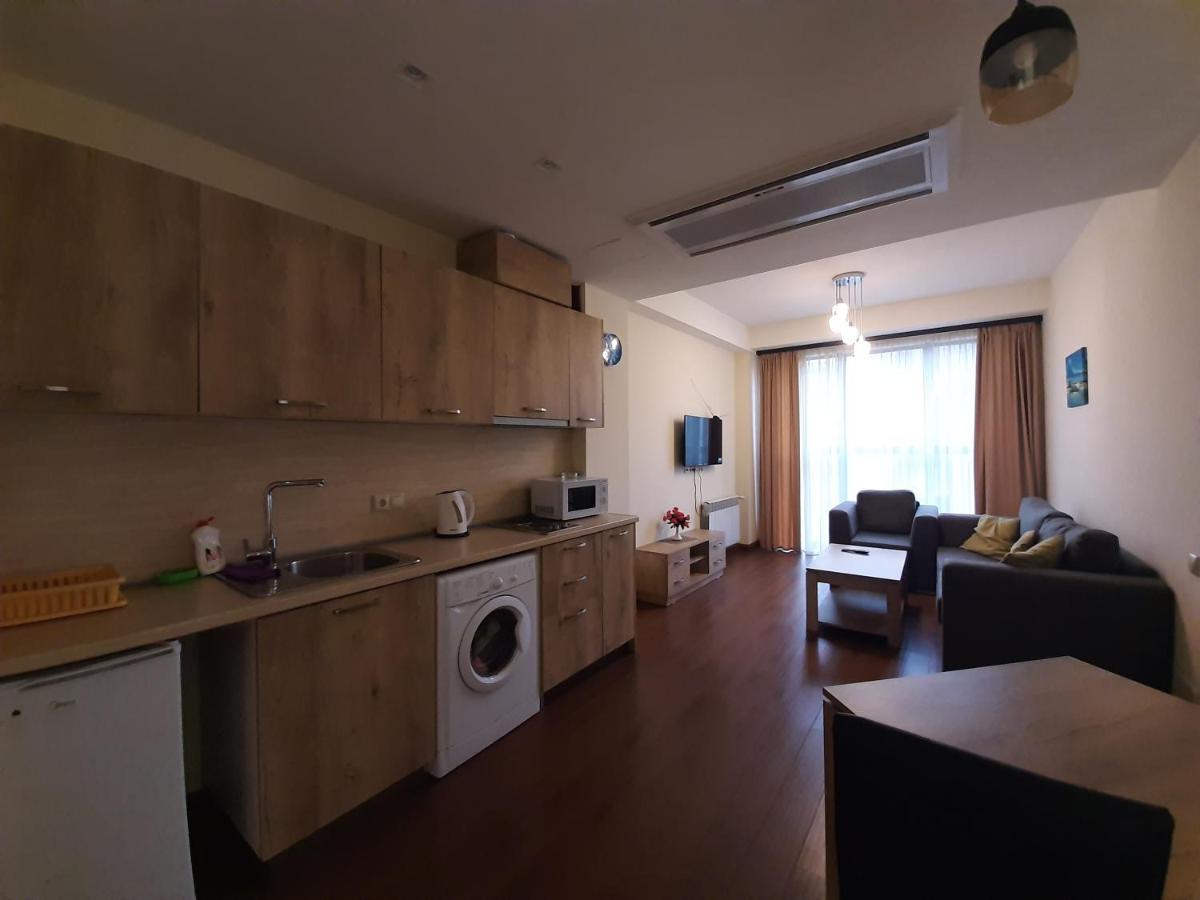 Pride Properties Welcomes You At 17 Buzant St 11-166 Yerevan Armenia 외부 사진