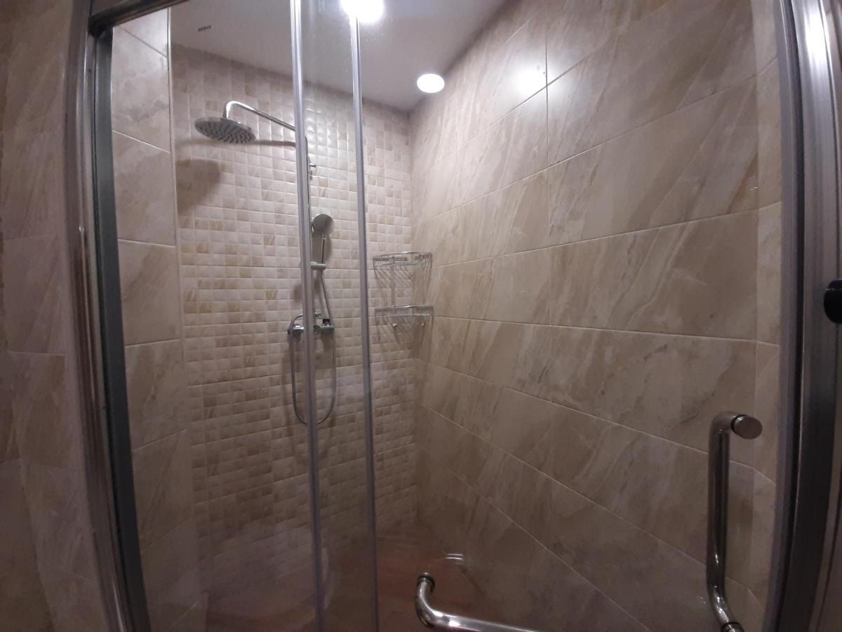 Pride Properties Welcomes You At 17 Buzant St 11-166 Yerevan Armenia 외부 사진