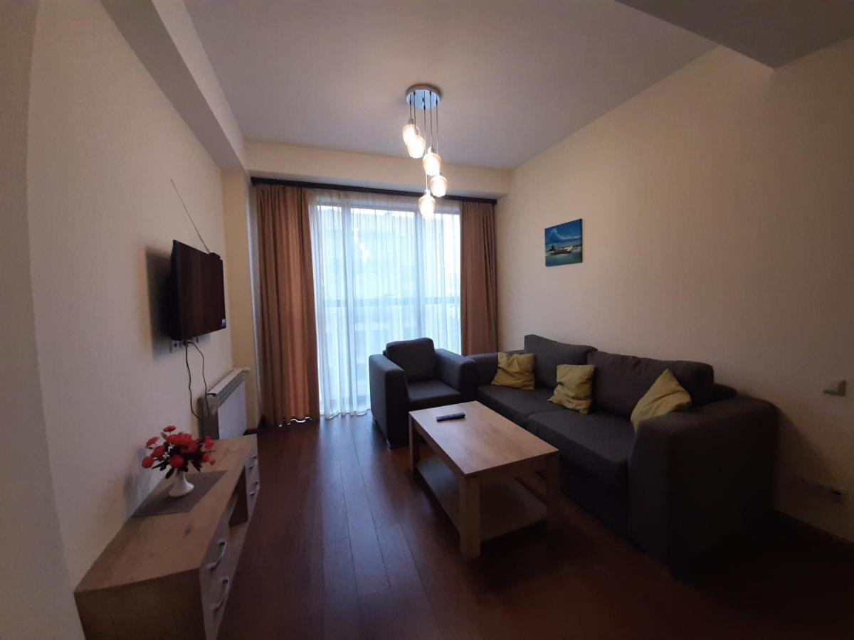 Pride Properties Welcomes You At 17 Buzant St 11-166 Yerevan Armenia 외부 사진