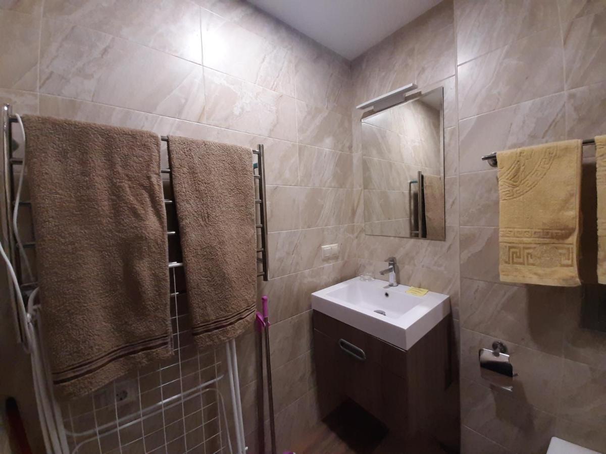 Pride Properties Welcomes You At 17 Buzant St 11-166 Yerevan Armenia 외부 사진