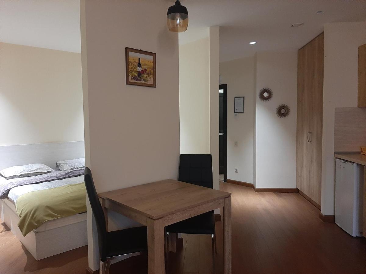 Pride Properties Welcomes You At 17 Buzant St 11-166 Yerevan Armenia 외부 사진