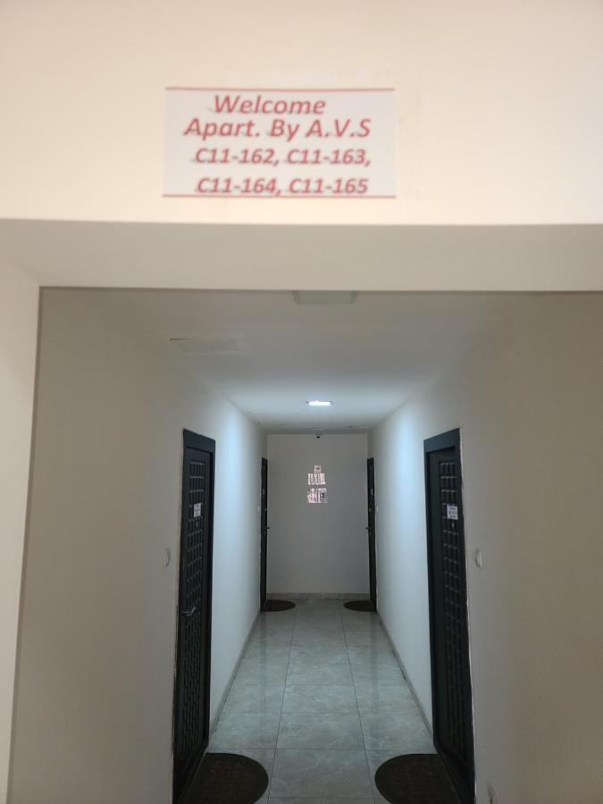 Pride Properties Welcomes You At 17 Buzant St 11-166 Yerevan Armenia 외부 사진