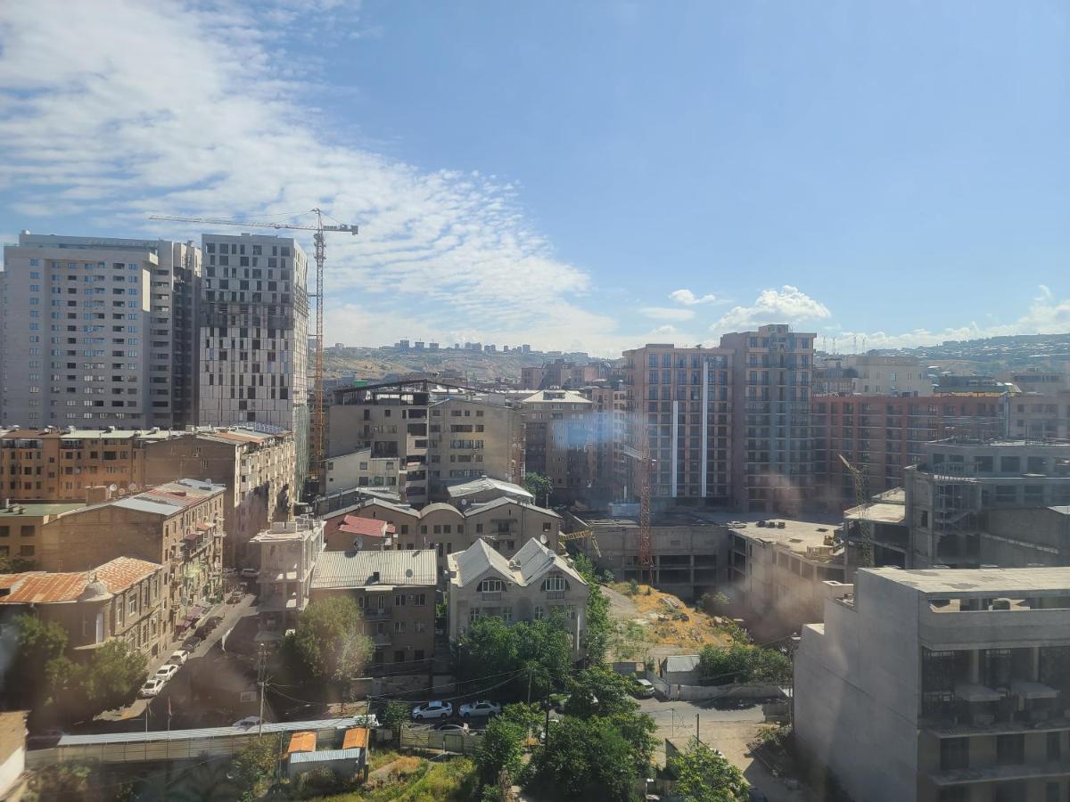 Pride Properties Welcomes You At 17 Buzant St 11-166 Yerevan Armenia 외부 사진