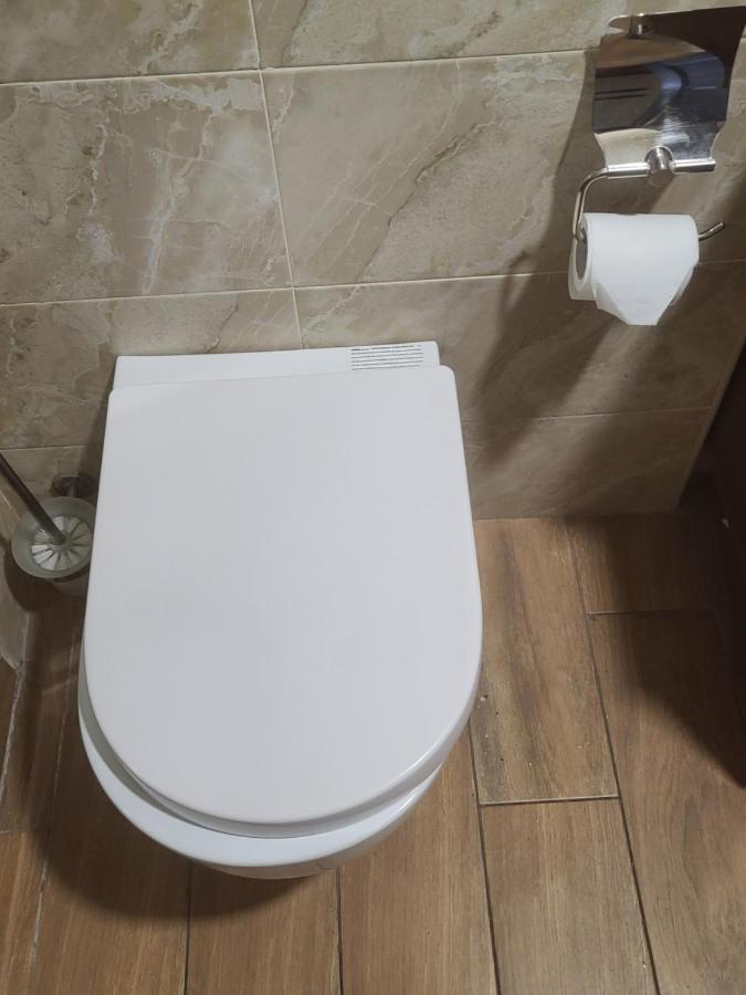 Pride Properties Welcomes You At 17 Buzant St 11-166 Yerevan Armenia 외부 사진