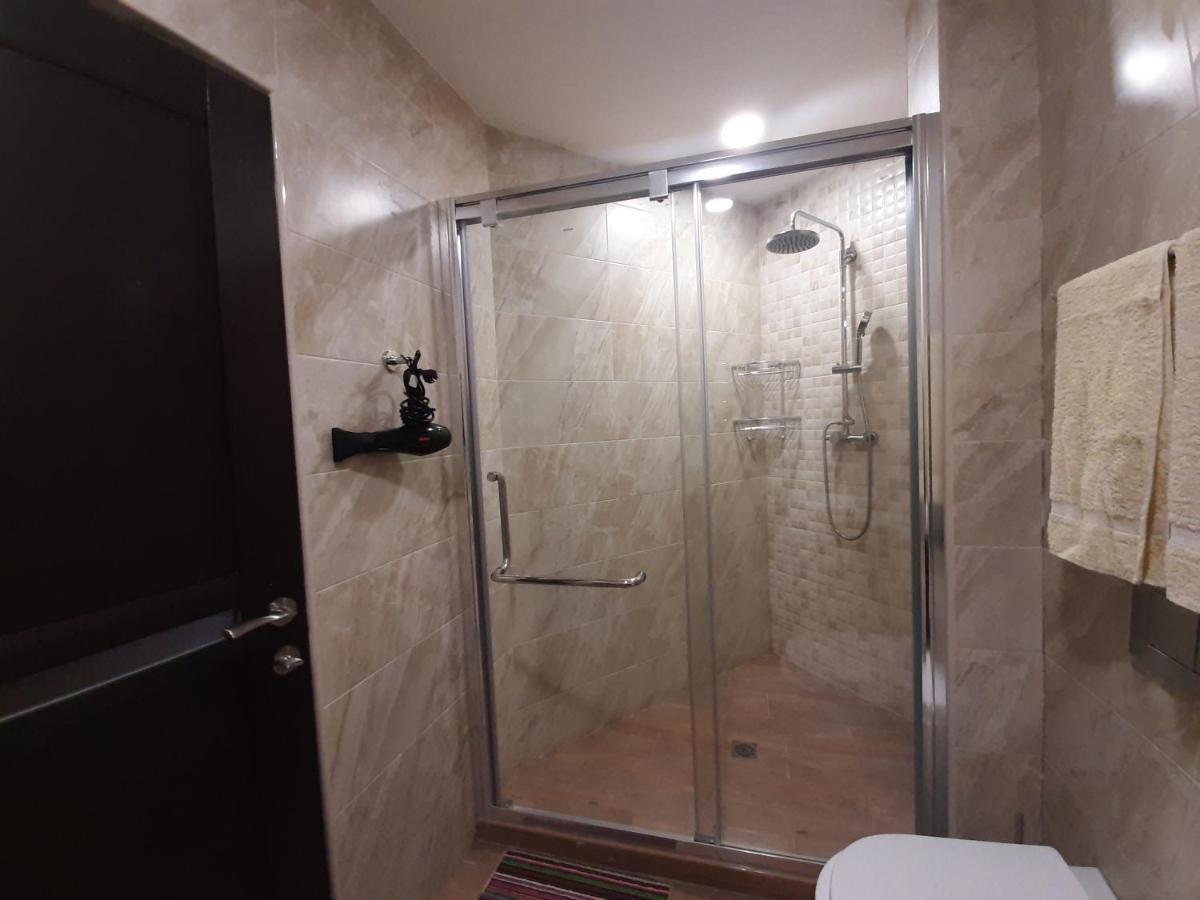 Pride Properties Welcomes You At 17 Buzant St 11-166 Yerevan Armenia 외부 사진