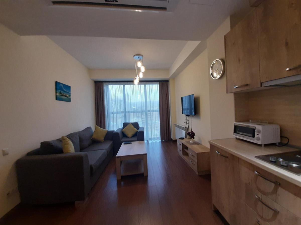 Pride Properties Welcomes You At 17 Buzant St 11-166 Yerevan Armenia 외부 사진